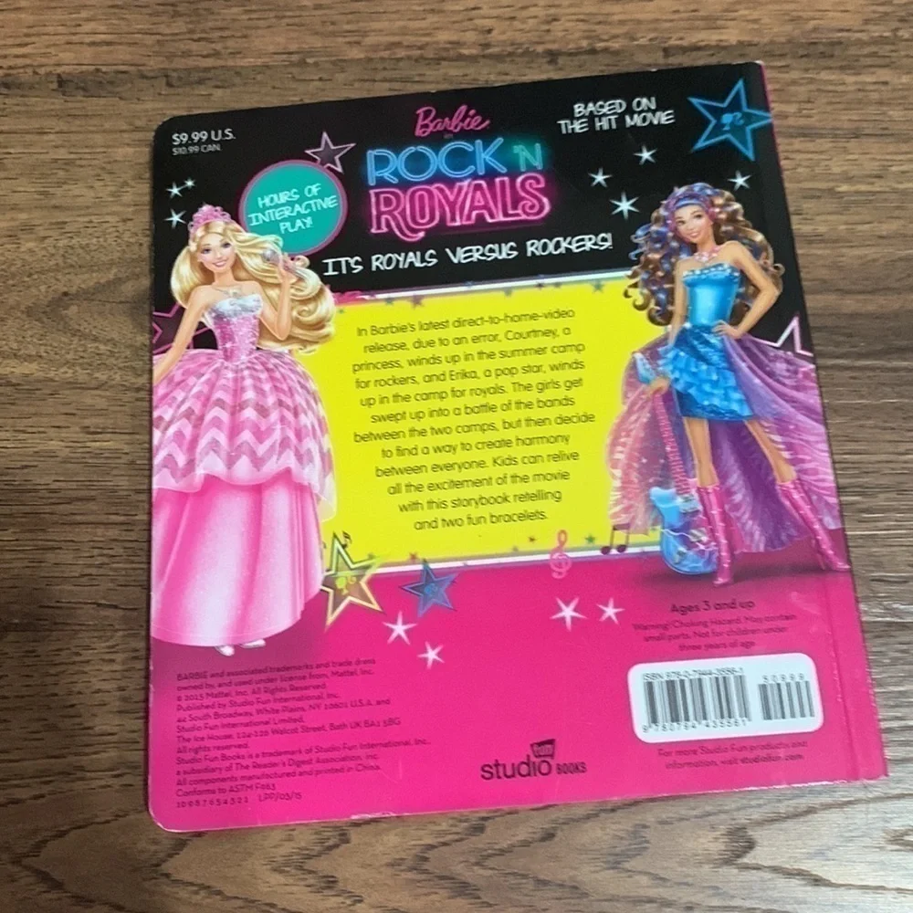 BARBIE in Rock 'n Royals: Storybook with Bracelet (BOOK AND JEWELRY)